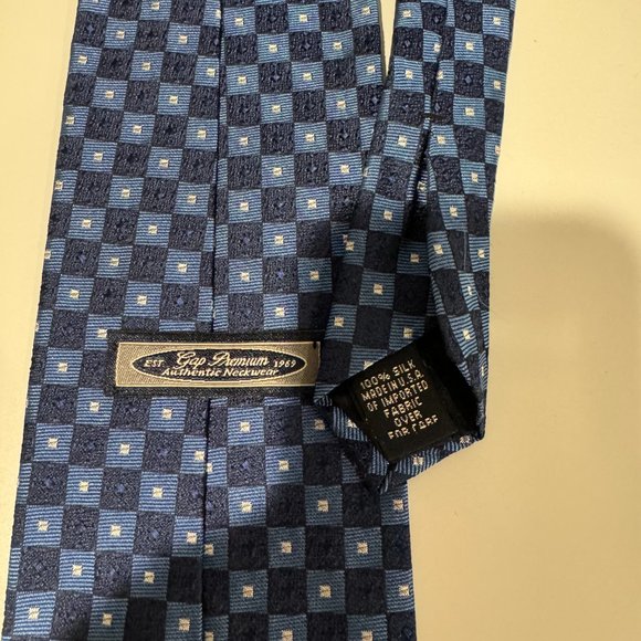 mens tie - Picture 3 of 3
